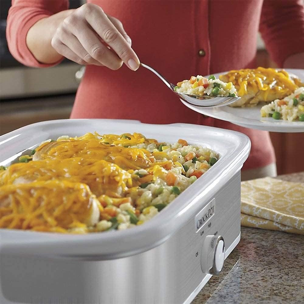 Crock-Pot SCCPCCM355SS 3.5 Quart Capacity Rectangular Shape 9 Inch x 13 Inch Casserole Slow Cooker with Locking Lid, Stainless Steel