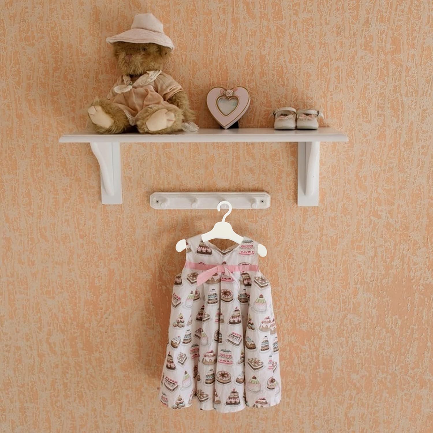 50pcs Doll Hanger Mini Hanger Toys Doll Gown Hangers Holder Miniature Dress Hanger Miniature Coat Hanger Girl Outfit Doll Clothes Hanger Rack Wardrobe Plastic Key Hook White Baby
