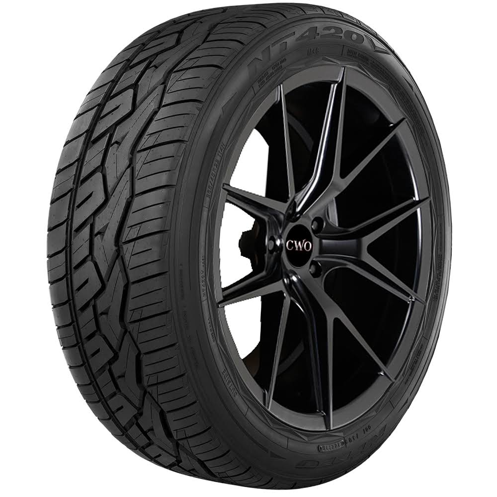 Nitto NT420V All-Season 305/50-20 Tire
