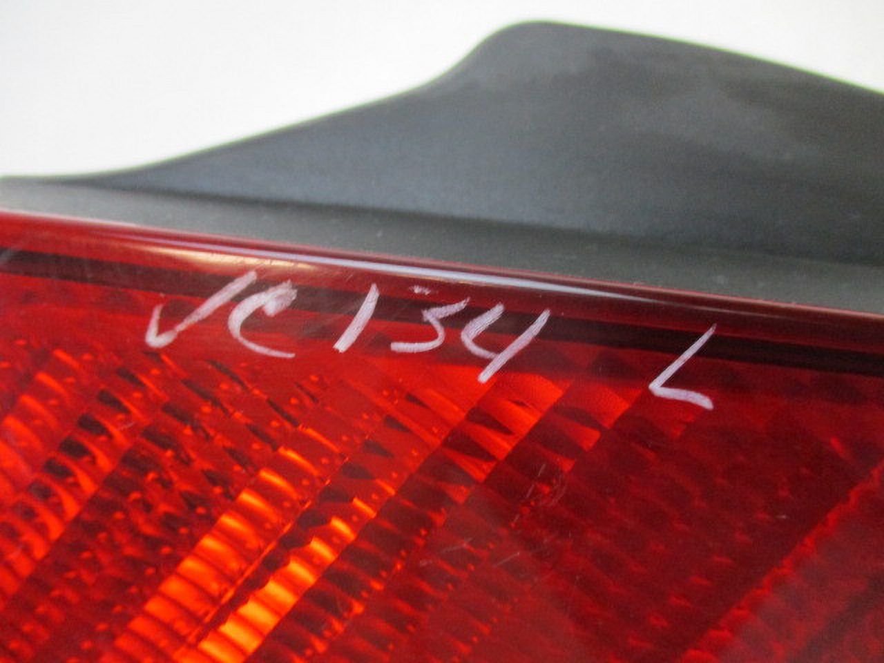 Pre-Owned 1998-2002 Honda Accord Coupe Left LH Driver Quarter Mount Tail Light Lamp OEM (Good)