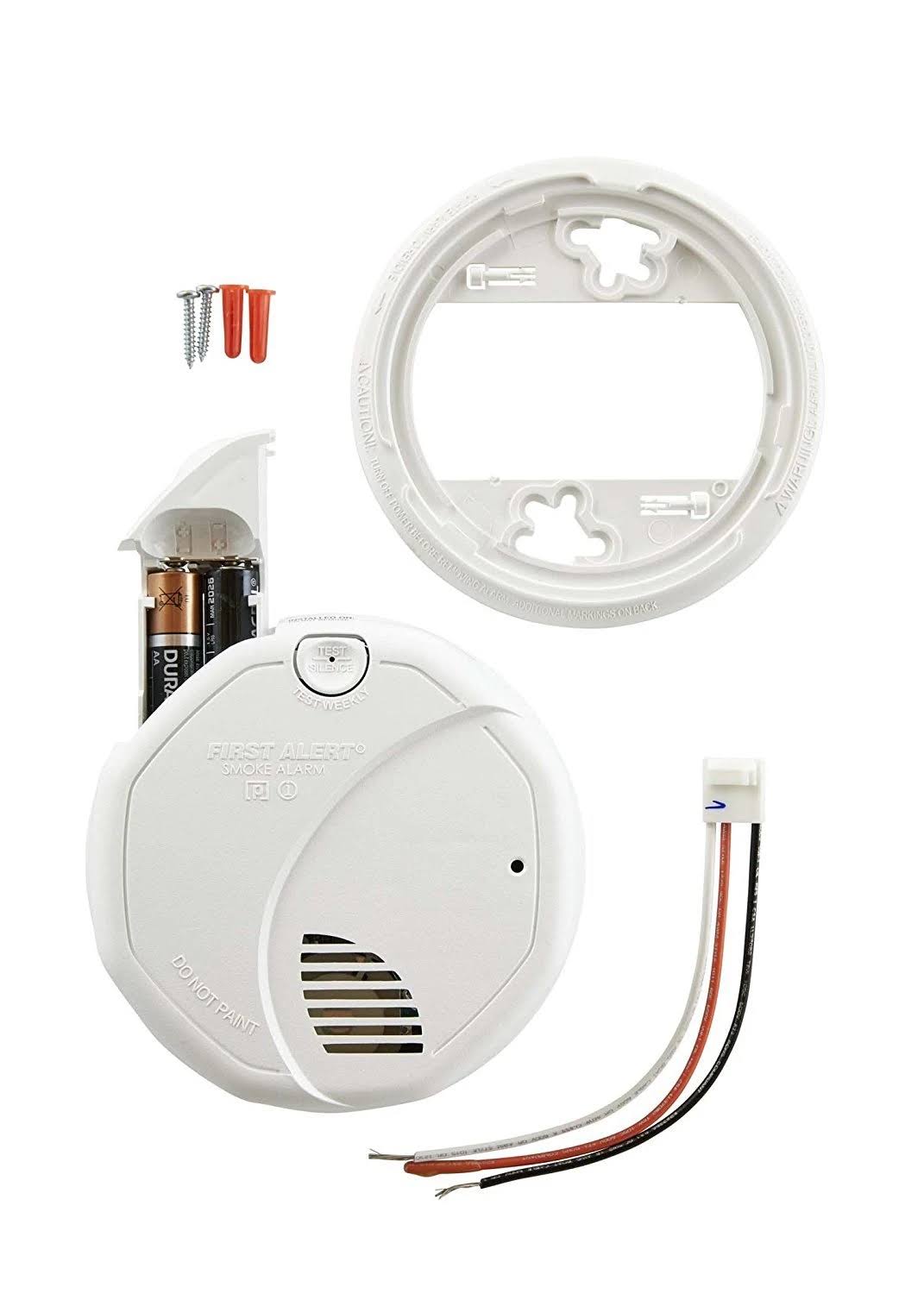 First Alert BRK 3120b-3 Hardwired Smoke Detector with Photoelectric and Ionization with Battery Backup, 3-Pack