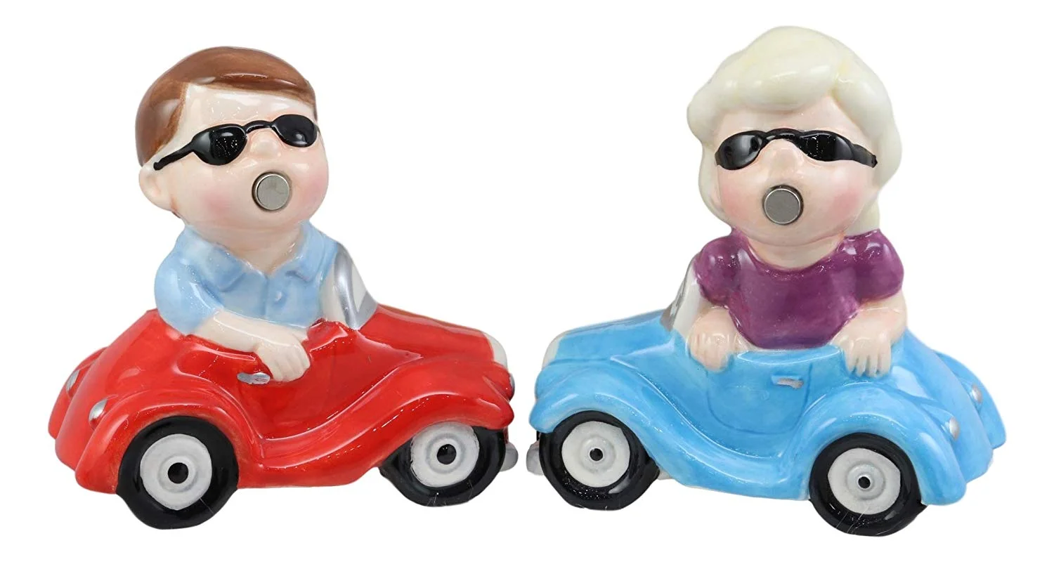 Ebros I Love You Valentines Couple Kissing In Cars Magnetic Salt And Pepper Shakers Set Ceramic Figurines Party Kitchen Tabletop Collectible Decor