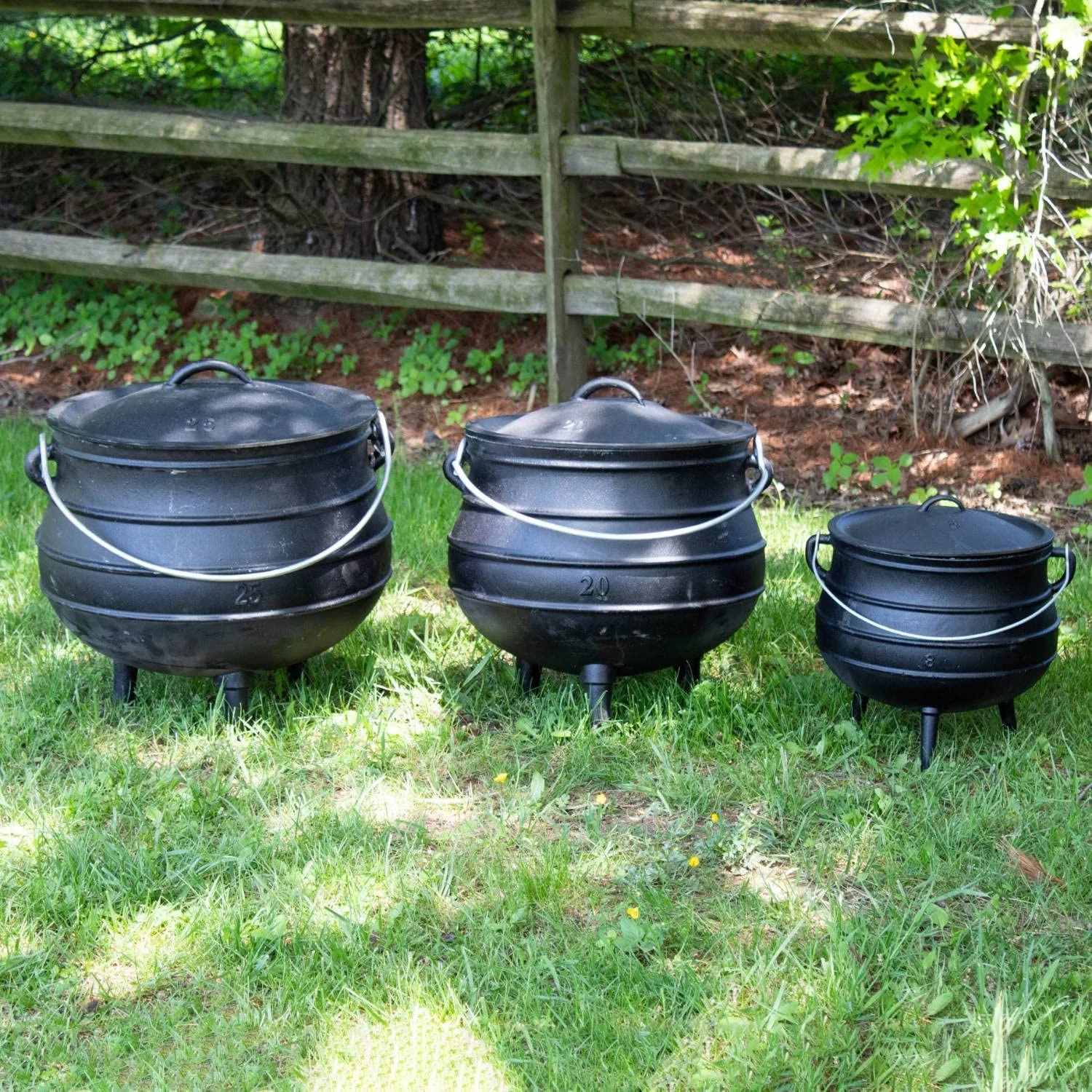 Campfire Cooking Kettle - Cast Iron je Dutch Oven With 3 Legs And Lid, 16 Inch, 9 Gallon