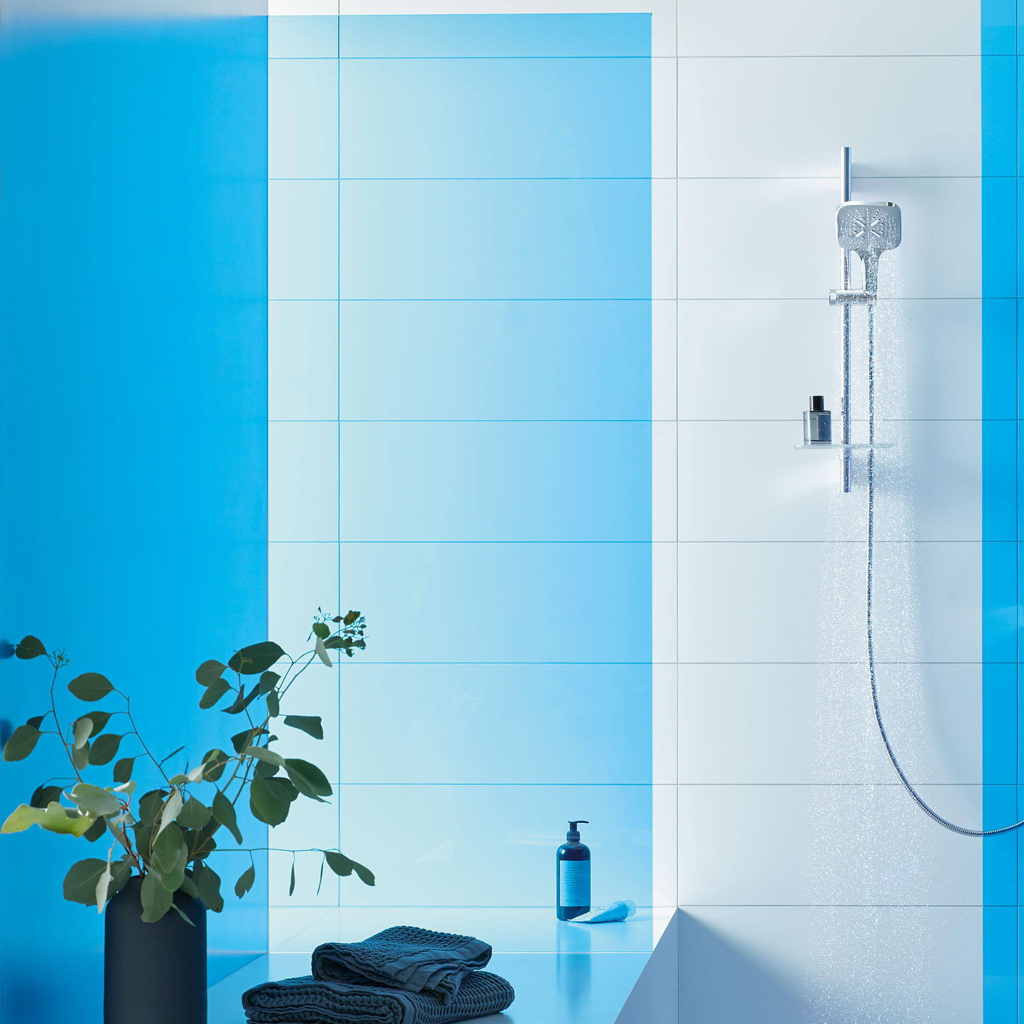 Grohe 26603000 Rainshower Smartactive 36x22 Shower Slide Bar, Starlight Chrome