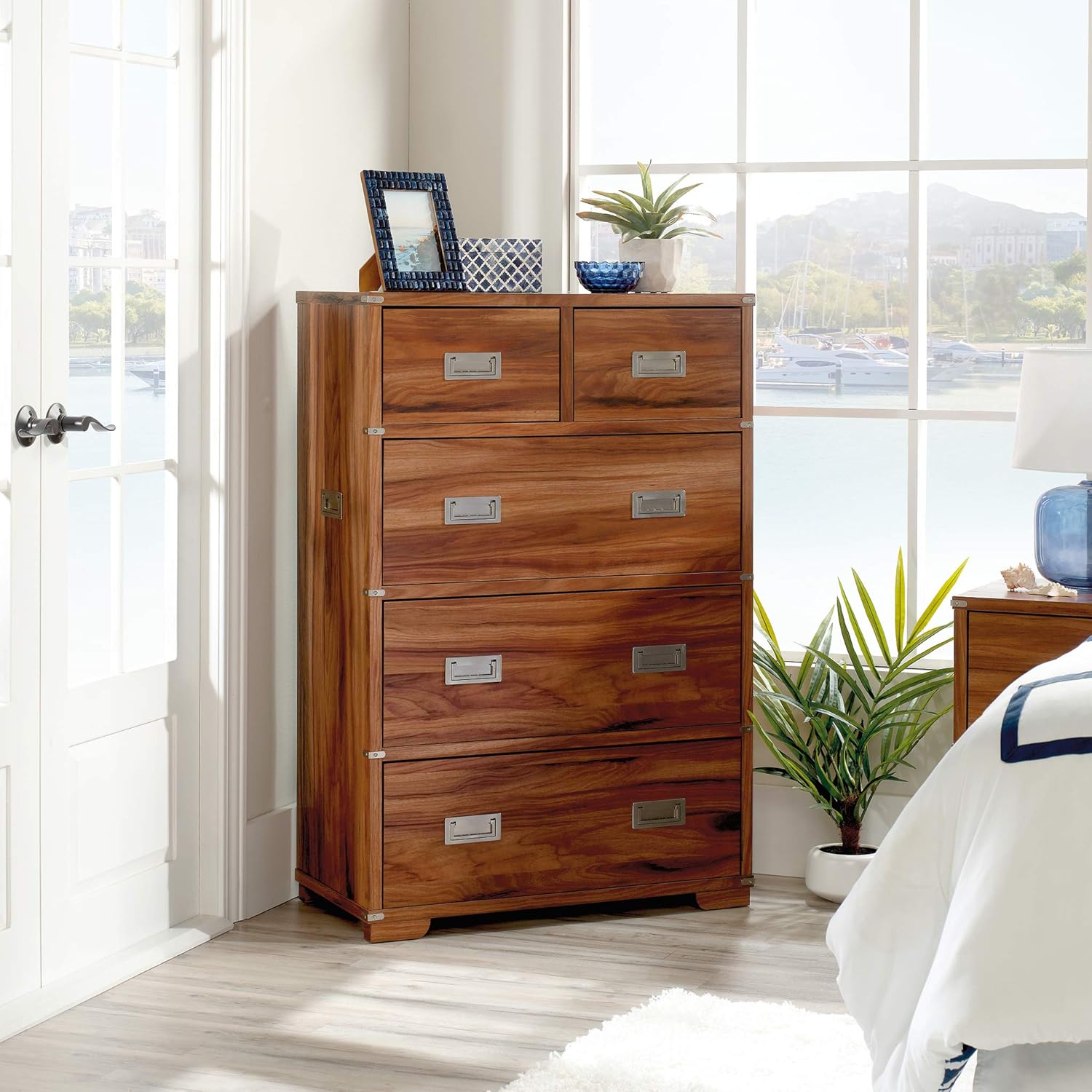 Sauder Vista Key 5-Drawer Dresser, L: 31.5 x W: 15.67 x H: 46.69, Blaze Acacia