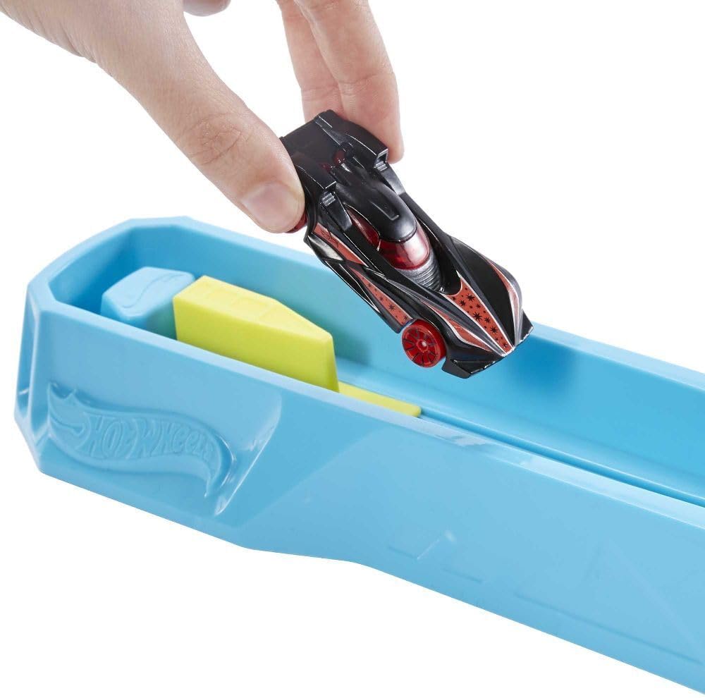 Hot Wheels Toy Car Track Set, Track Builder Unlimited Long Jump Pack, Playset with 13 Component Parts & 1:64 Scale Vehicle