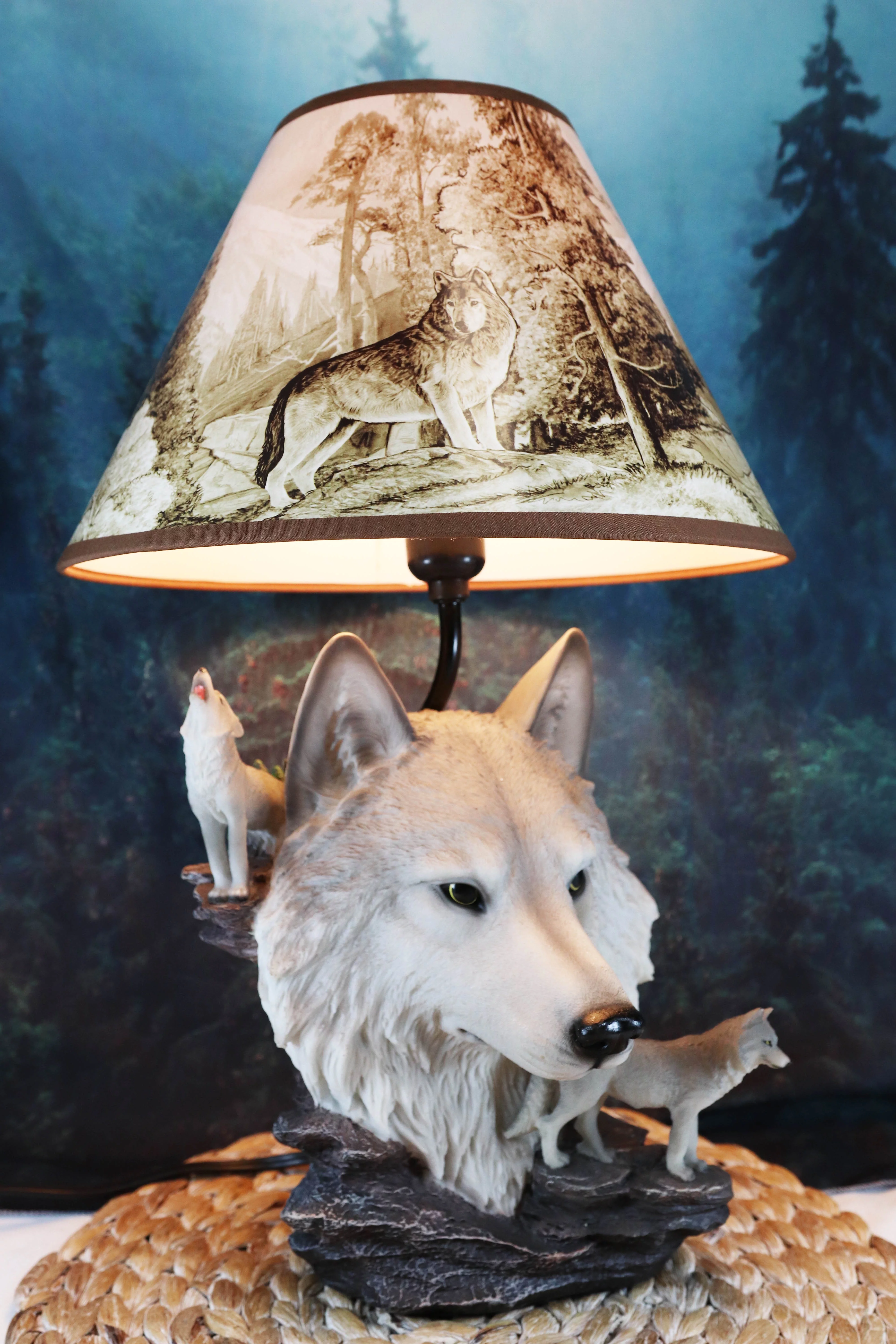 Gray Wolf Table Lamp Decor Wildlife Full Moon Howling Timber Wolf Pack