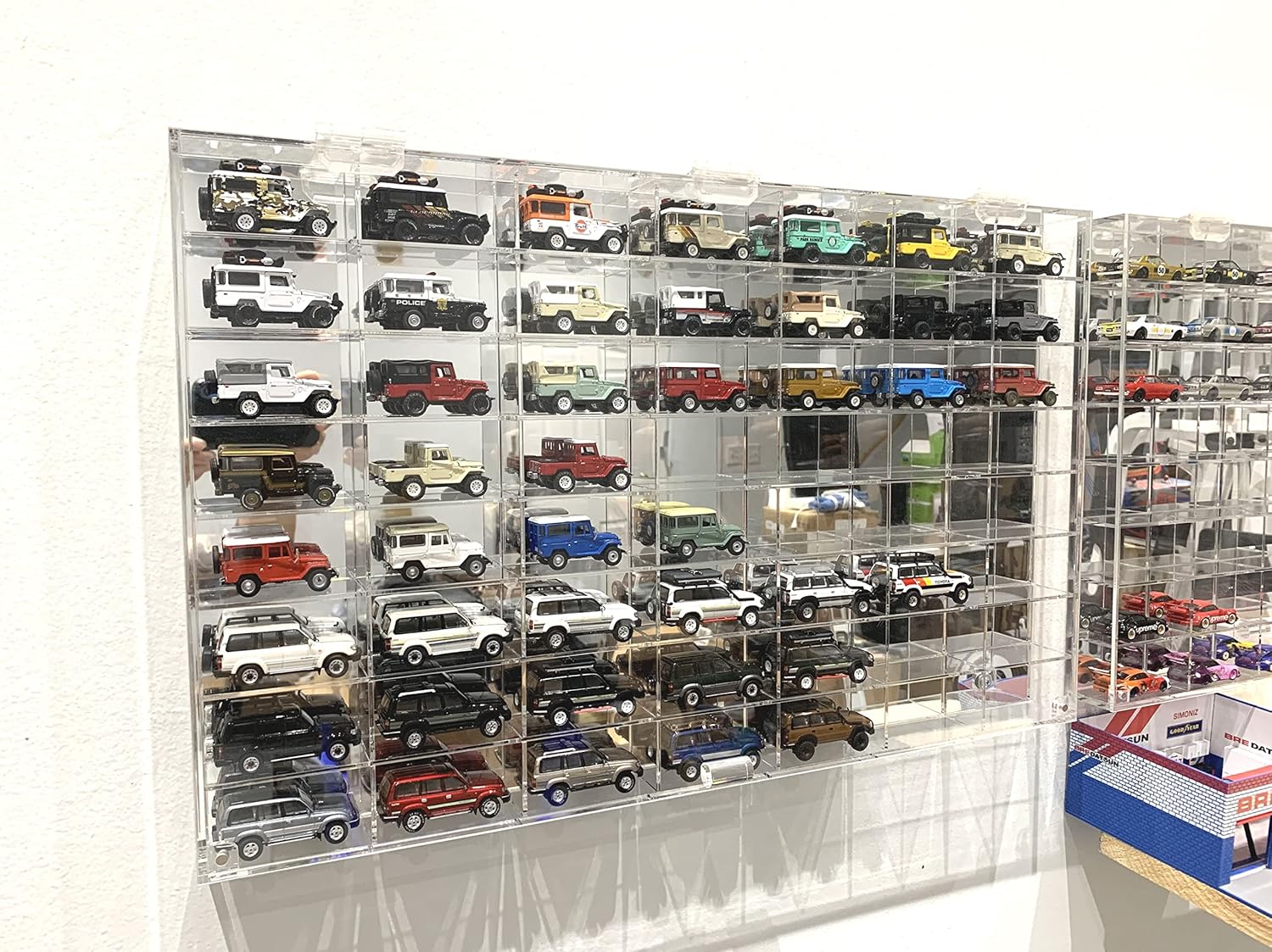 Hot 56 Compartment 1/64 Scale Toy Cars Wheels Matchbox Display Case Stand Wall Diecast Model Car Cabinet w/Door -AHW64-56