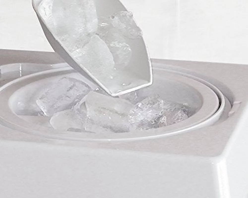 Nostalgia Vintage Snow Cone Maker, White