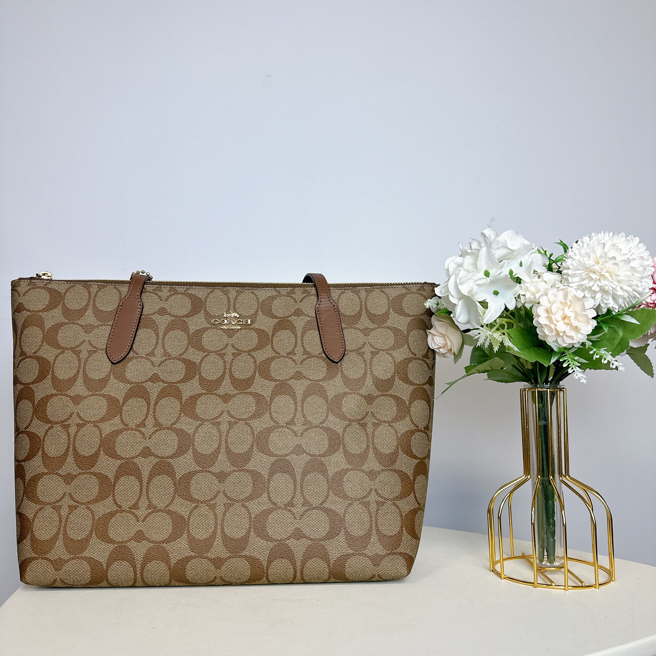 Coach Womens Outline Signature Zip Tote (Khaki Saddle2)