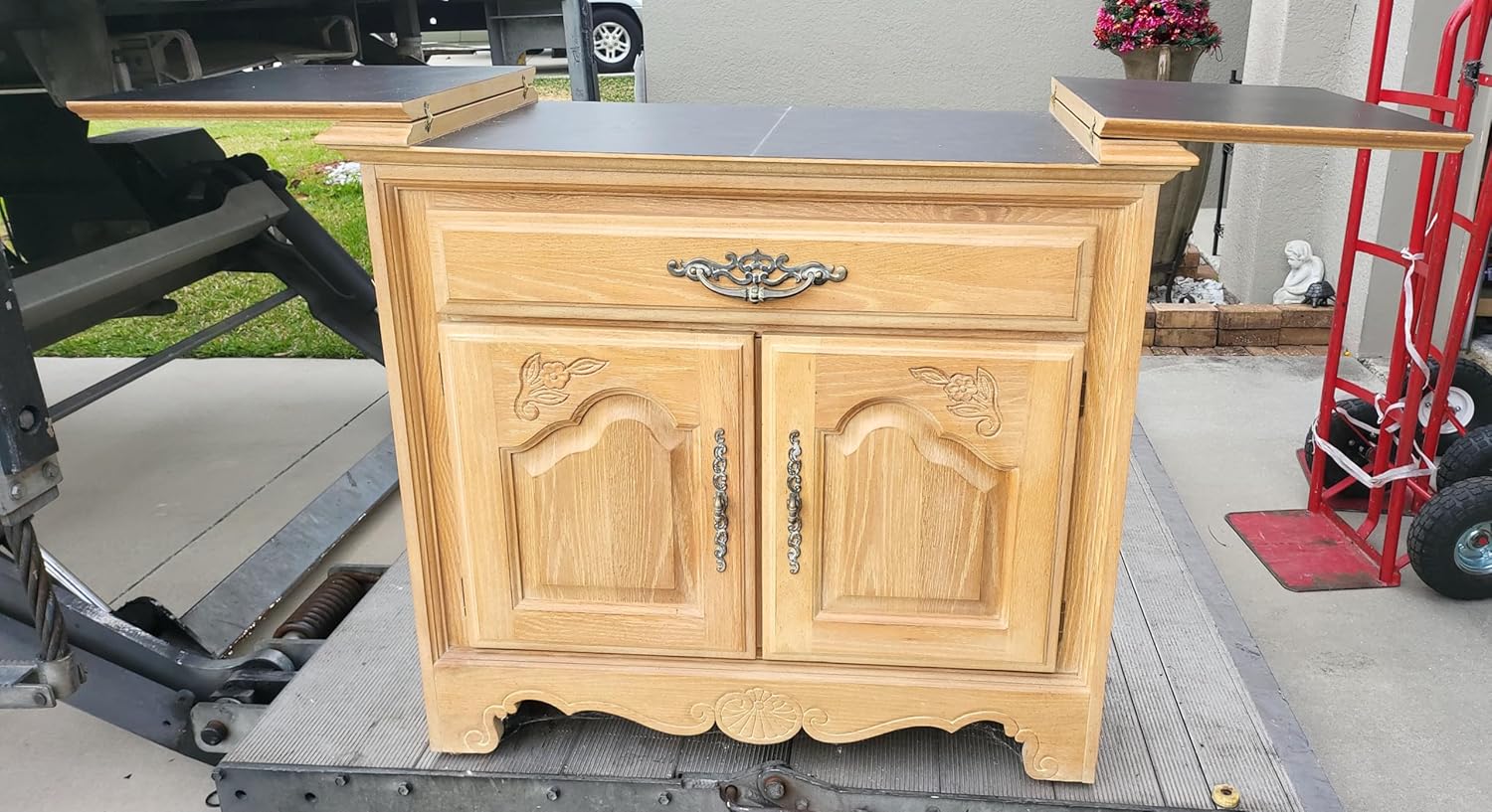 Pennsylvania House Traditional Style Flip Top Server Buffet, 38 inches, Living Room Storage Cabinet, French Country Style