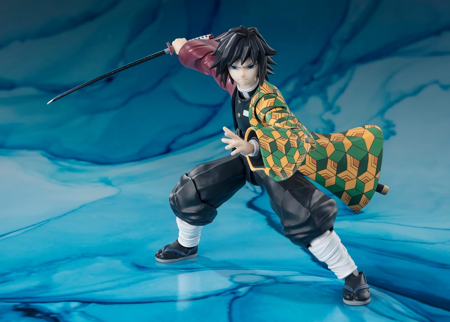TAMASHII NATIONS - Demon Slayer: Kimetsu no Yaiba - Giyu Tomioka, Bandai Spirits S.H.Figuarts Action Figure