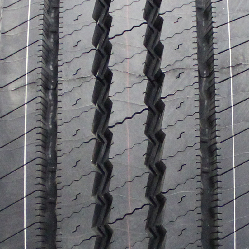 Set of 4 Michelin XZE2 11R22.5 146L H Tires