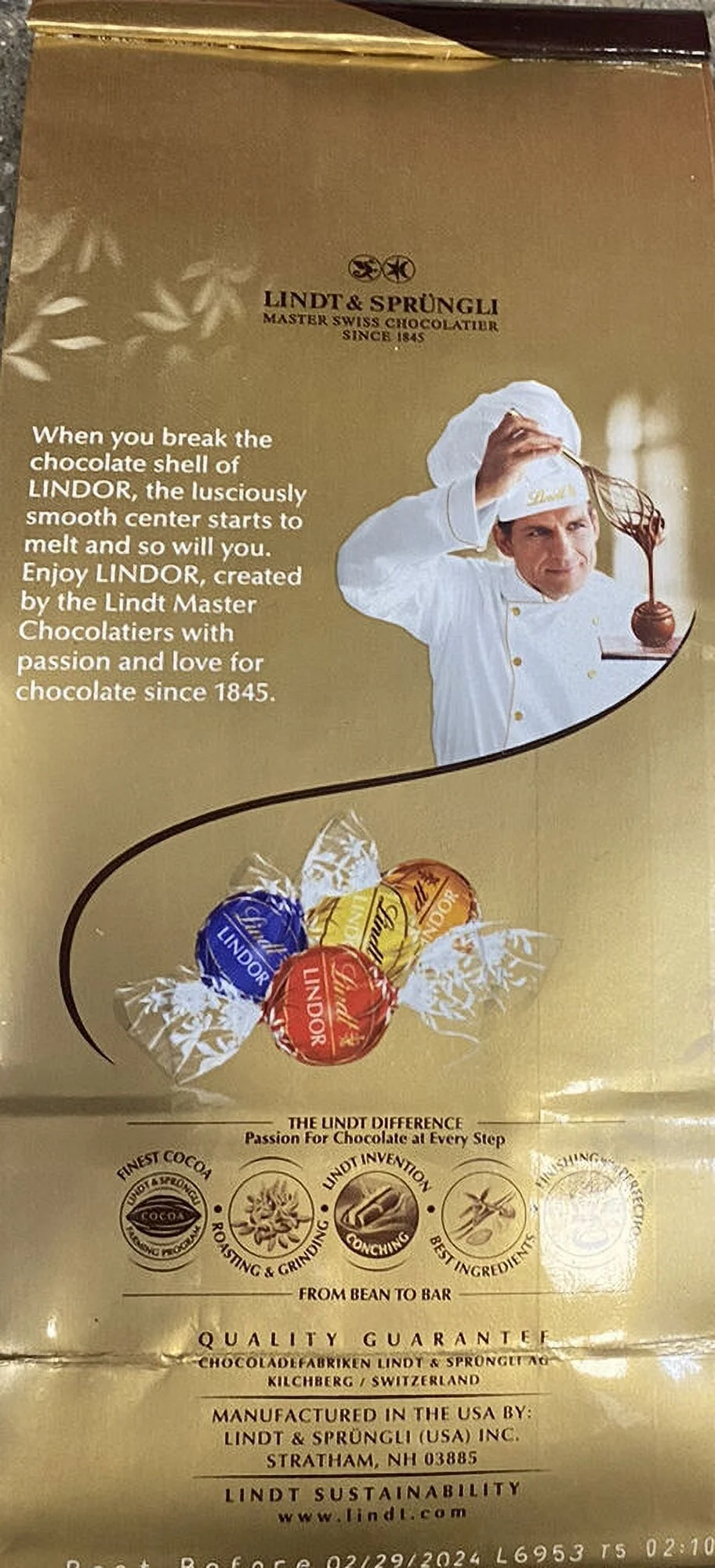 Lindt LINDOR Assorted Chocolate Truffles 19 oz Bag - 4 FLAVORS