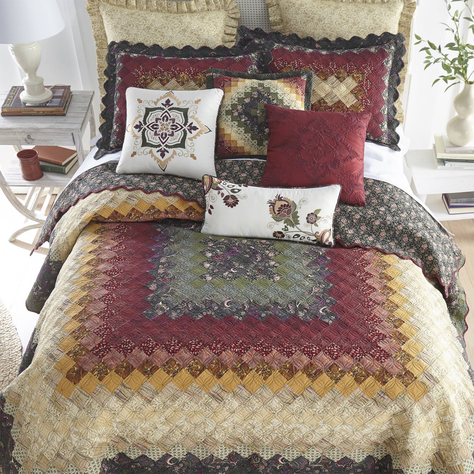 Donna Sharp Spice Trip Cotton Pieced Quilt - Full/Queen