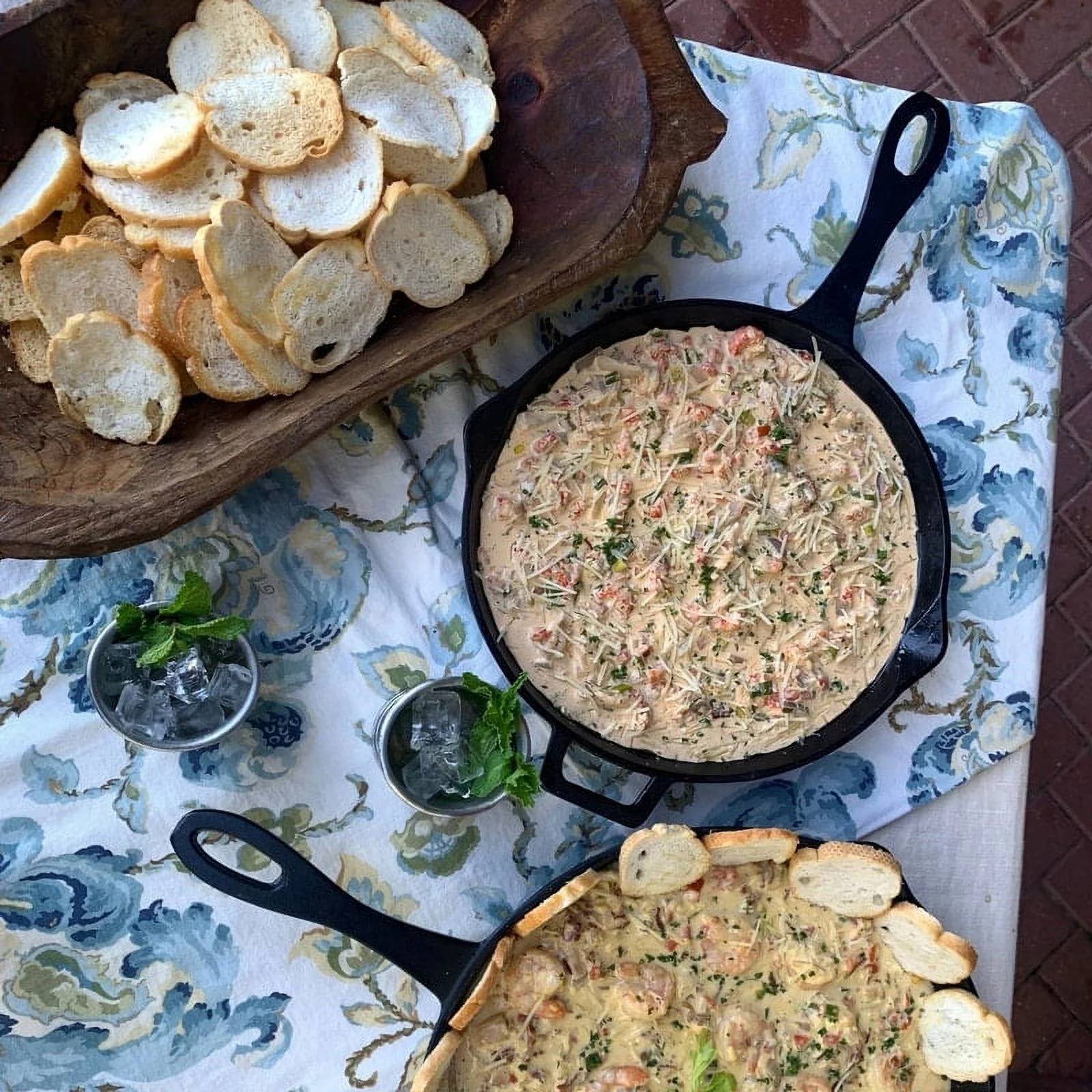 Bayou Classics Cast Iron Skillet