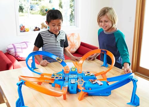 Hot Wheels Toy Car Track Set, Criss Cross Crash with 1:64 Scale Vehicle, Powered by a Motorized Booster (Amazon Exclusive)