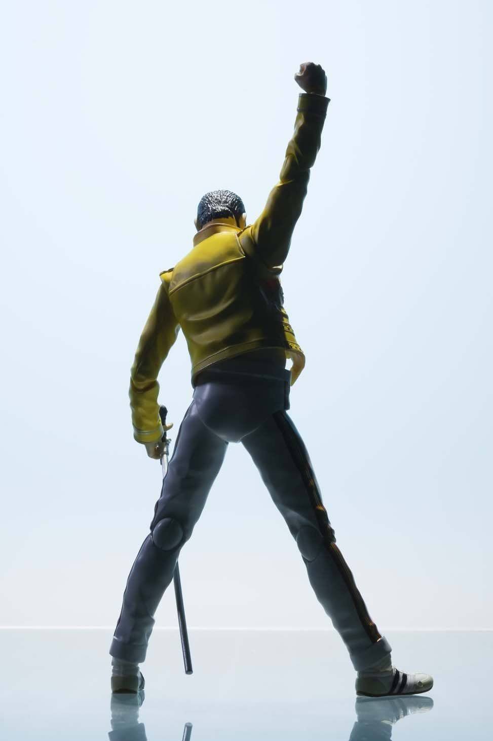 Freddie Mercury S.H.Figuarts Action Figure