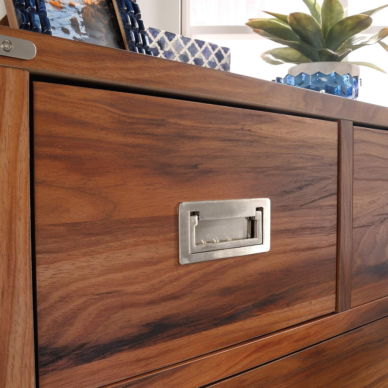 Sauder Vista Key 5-Drawer Dresser, L: 31.5 x W: 15.67 x H: 46.69, Blaze Acacia