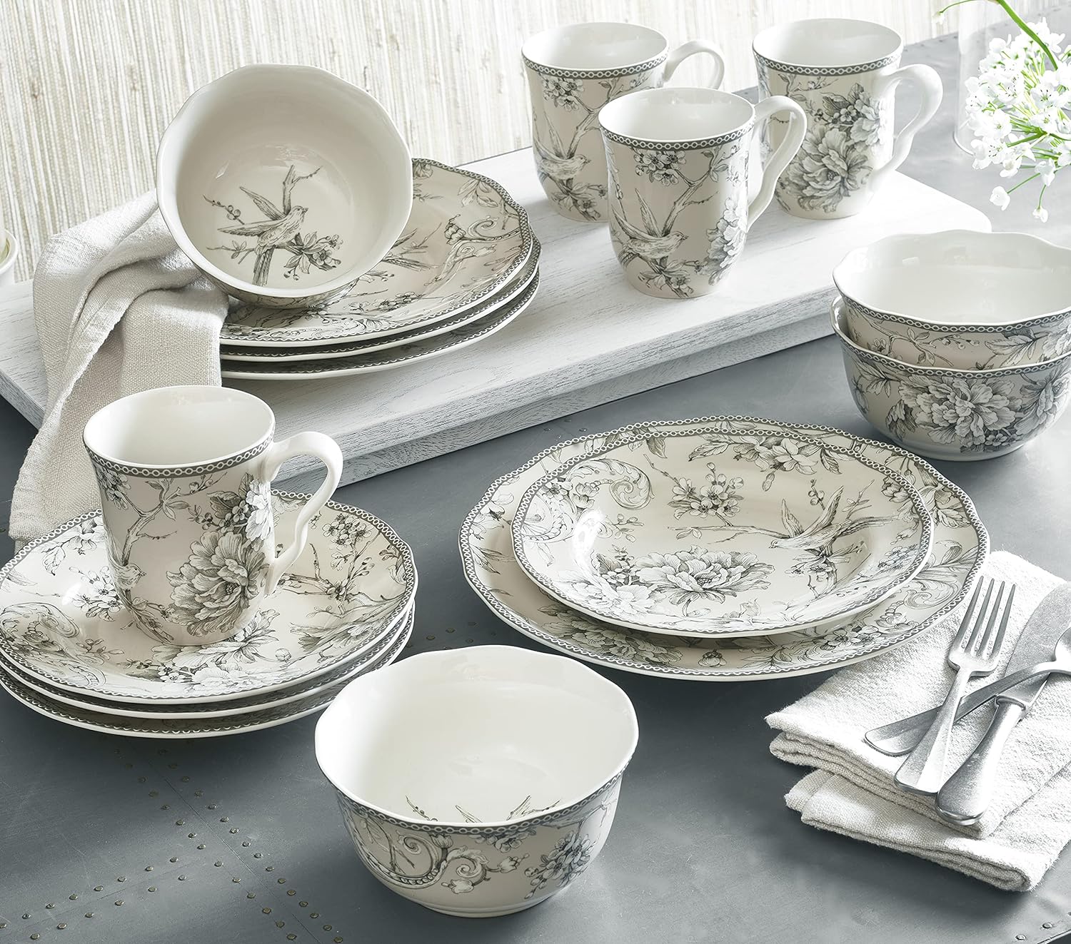 Adelaide 16-Piece Porcelain Dinnerware Set With Round Plates, Bowls, And Mugs, Antique White