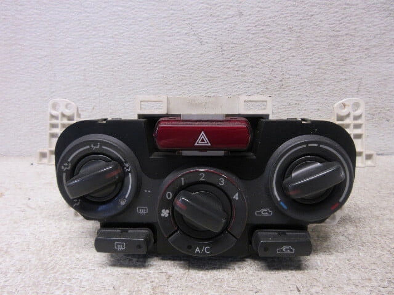 Pre-Owned 2009-2013 Subaru Forester Heat A/C Temperature Control Unit OEM LKQ (Good)