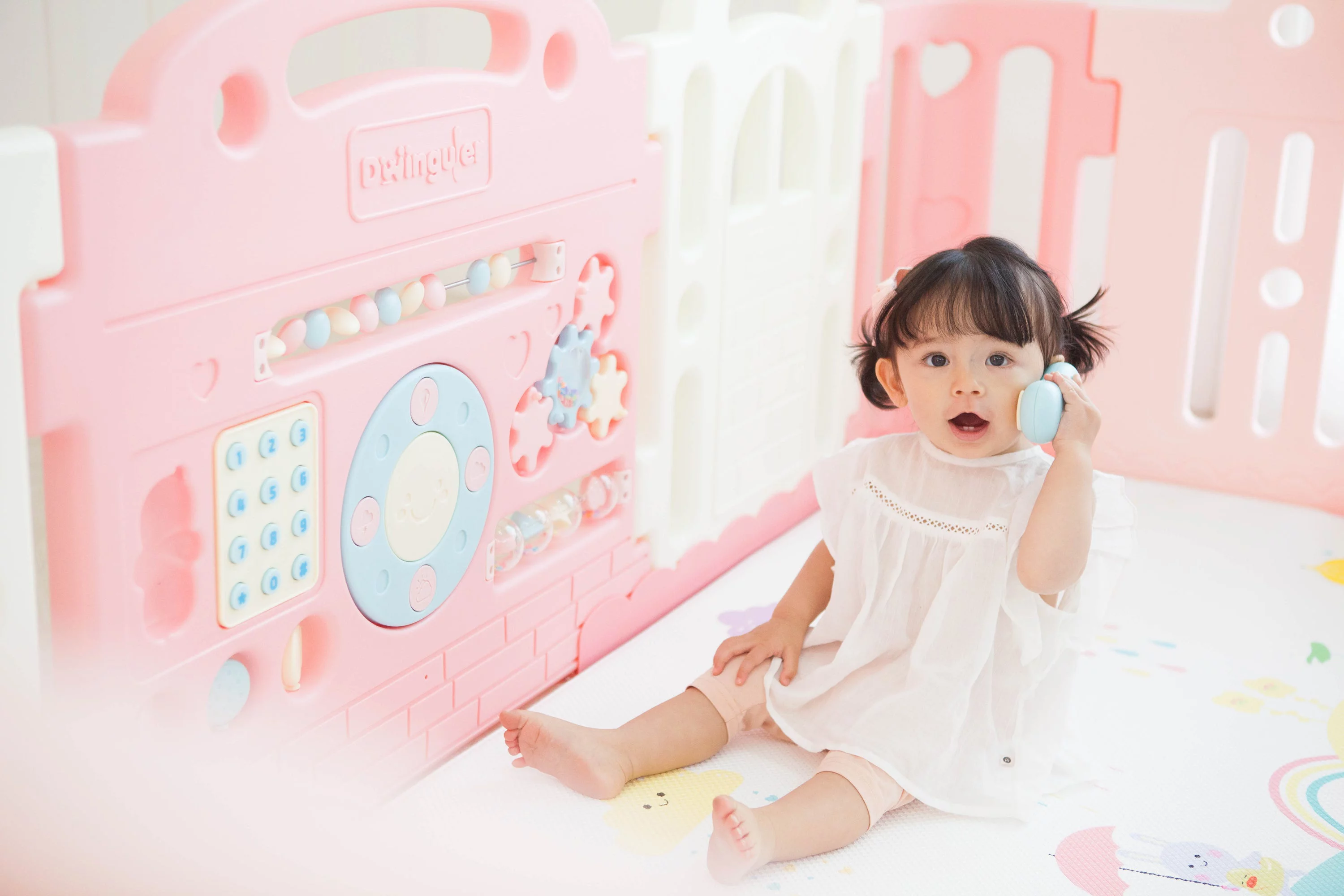 Dwinguler Castle Playpen Safety Gate