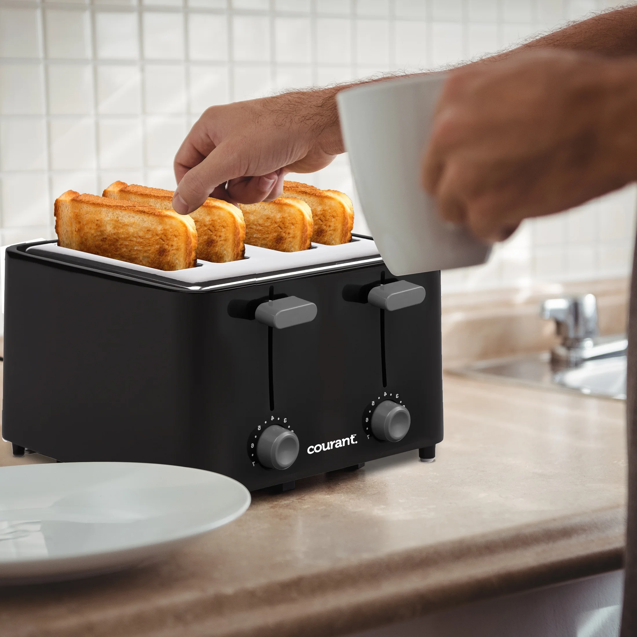 Courant 4 Slice Toaster, Stainless Steel, Cool Touch Plastic, Auto Shutoff, Black