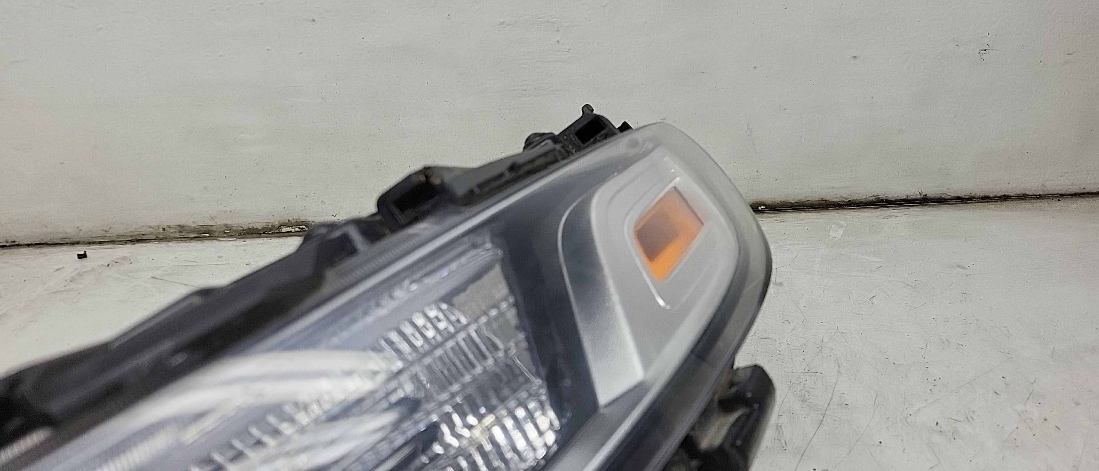 Pre-Owned 20 2020 Kia Soul Driver LH Daytime Running Fog Lamp Light OEM (Good)