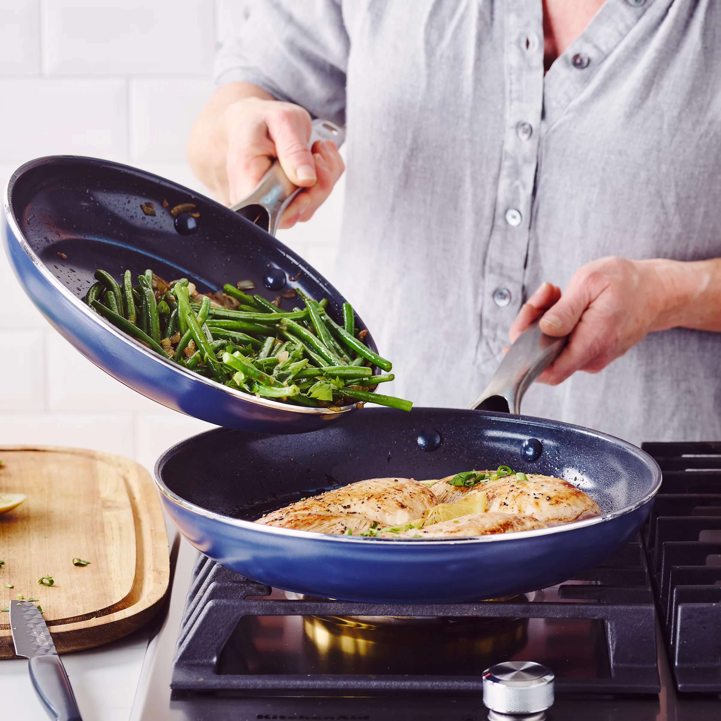 Blue Diamond Toxin-Free Ceramic Nonstick 2-Pack Frypan/Skillet Set, 9.5