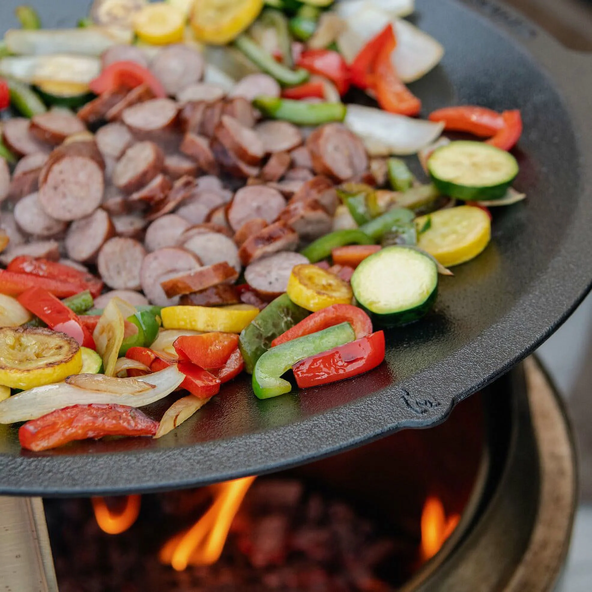 Solo Stove Large Cast Iron Wok Top, Stir Fry Pan, Cooktop for Bonfire and Yukon fire pit, Fireplace accessory, Cooking surface: 18