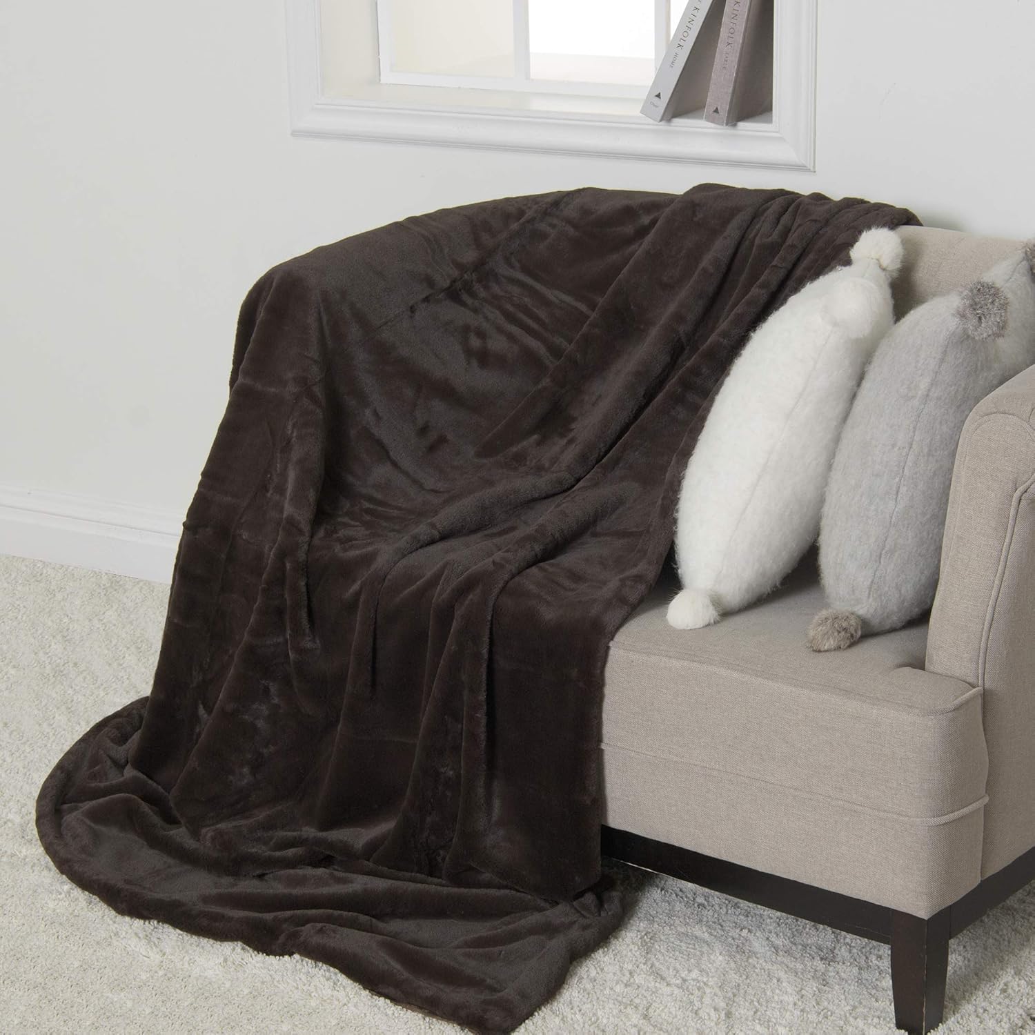 Best Home Fashion closeout Luxe Faux Fur Throw - Chocolate - 58