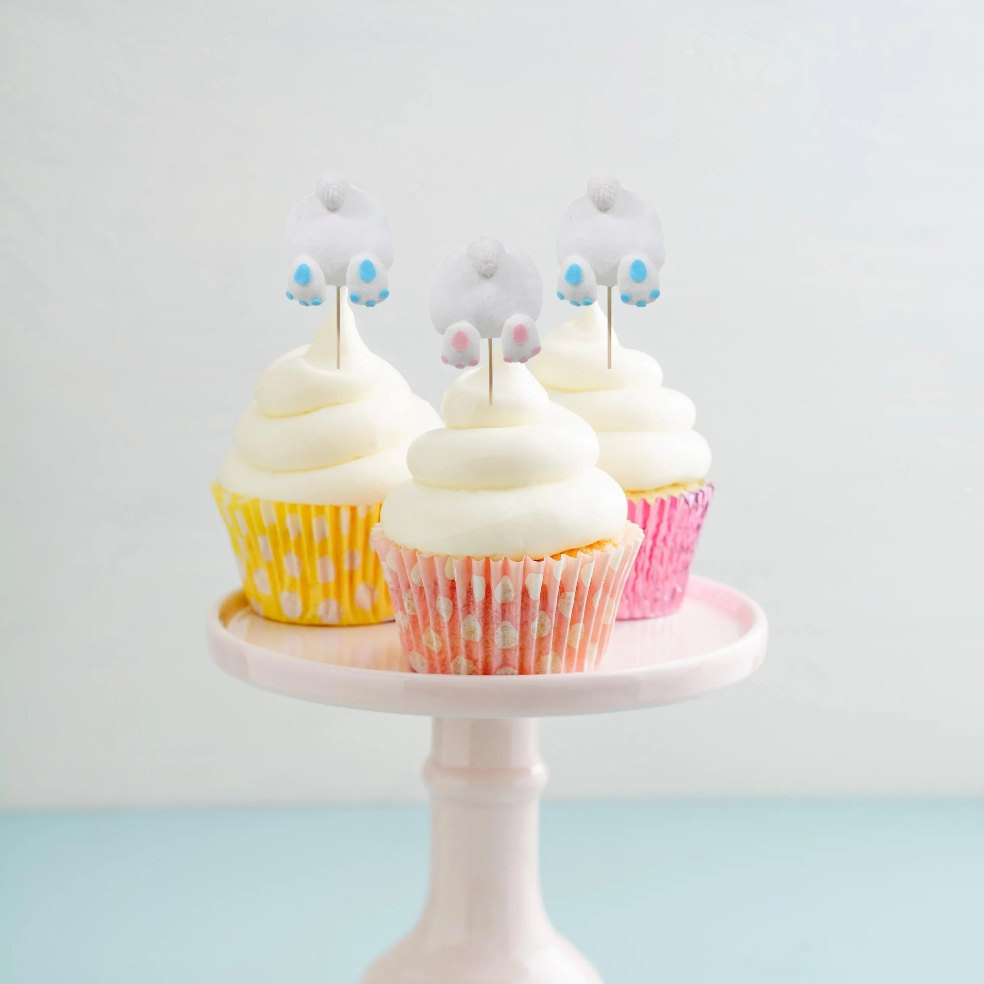 Easter Bunny Tail Picks Blue Pink Rabbit Cupcake Toppers Cake Picks Cake Food Decor Appetizers Toothpicks for Spring Party Table Decorations Party Flower Arrangement Supplies 4pcs