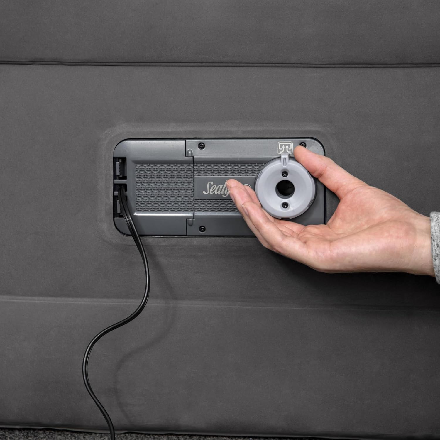 Sealy Tritech Airbed Queen Built-in AC Pump 80