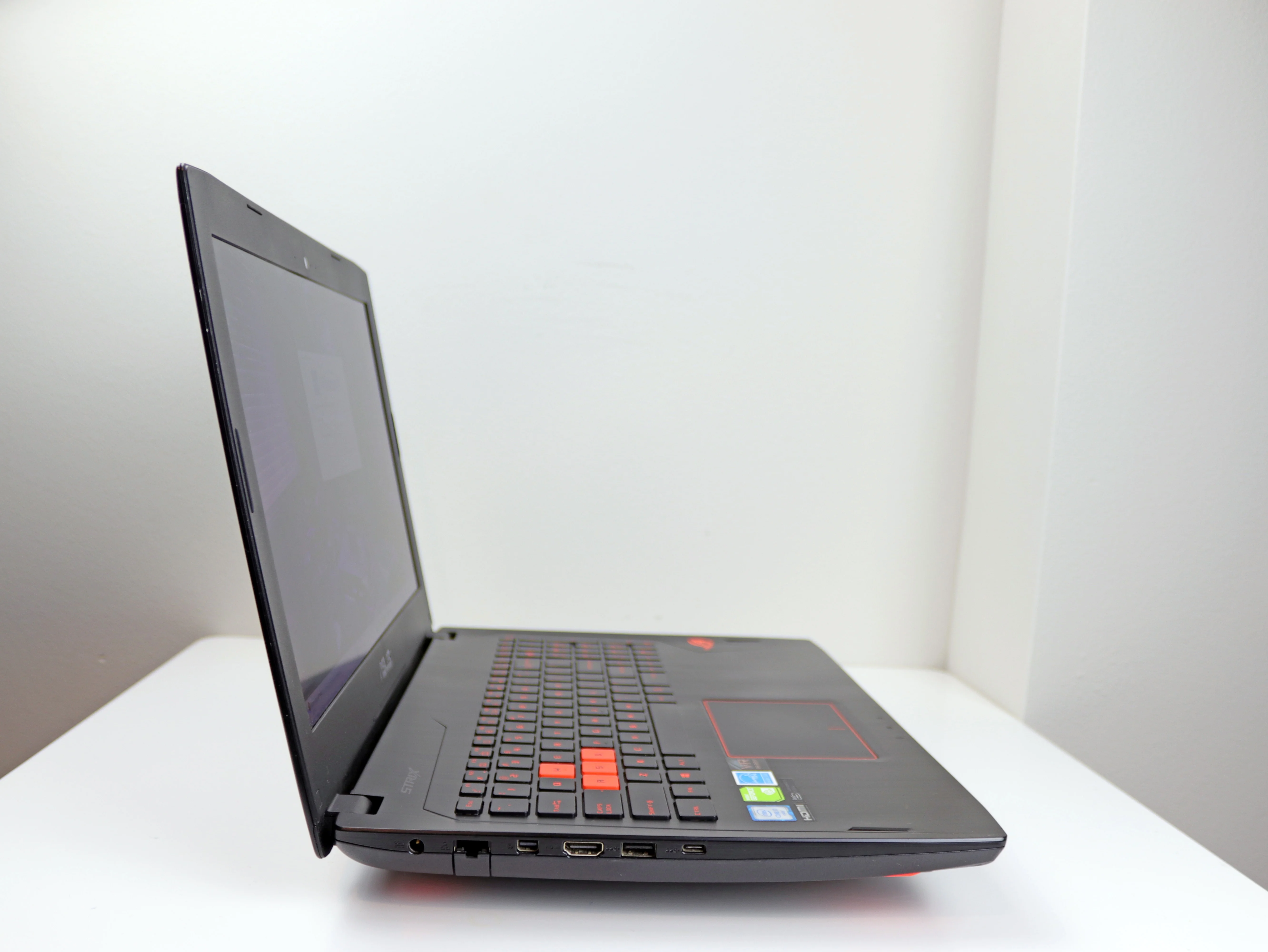 Pre-Owned ASUS ROG GL502VS 15.6" Laptop Intel i7-6700HQ 16GB 1TB SSD NVIDIA GTX 1070 8GB Windows 11