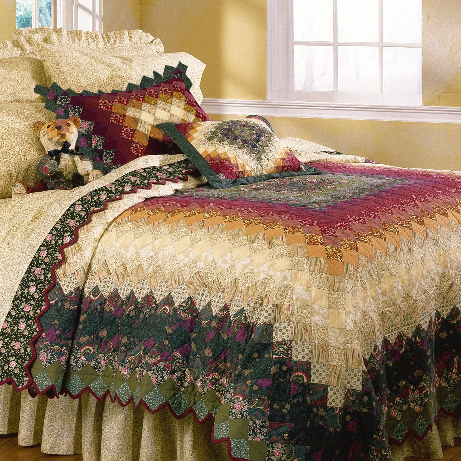 Donna Sharp Spice Trip Cotton Pieced Quilt - Full/Queen