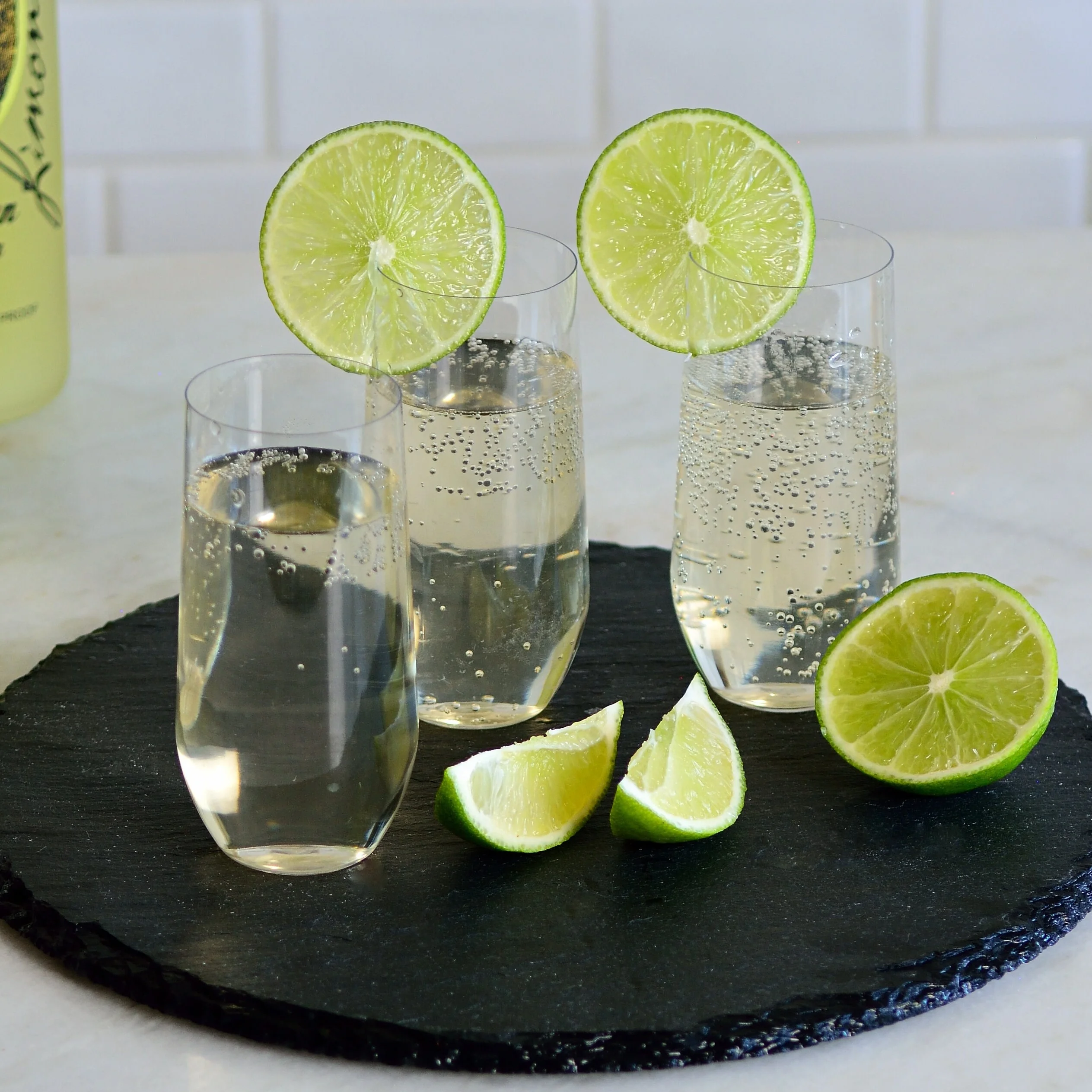 25 Pack Shatterproof Champagne Flute (5 Ounce), Plastic Champagne Flutes, Champagne Glasses, Recyclable Champagne Plastic Cup YE393.785