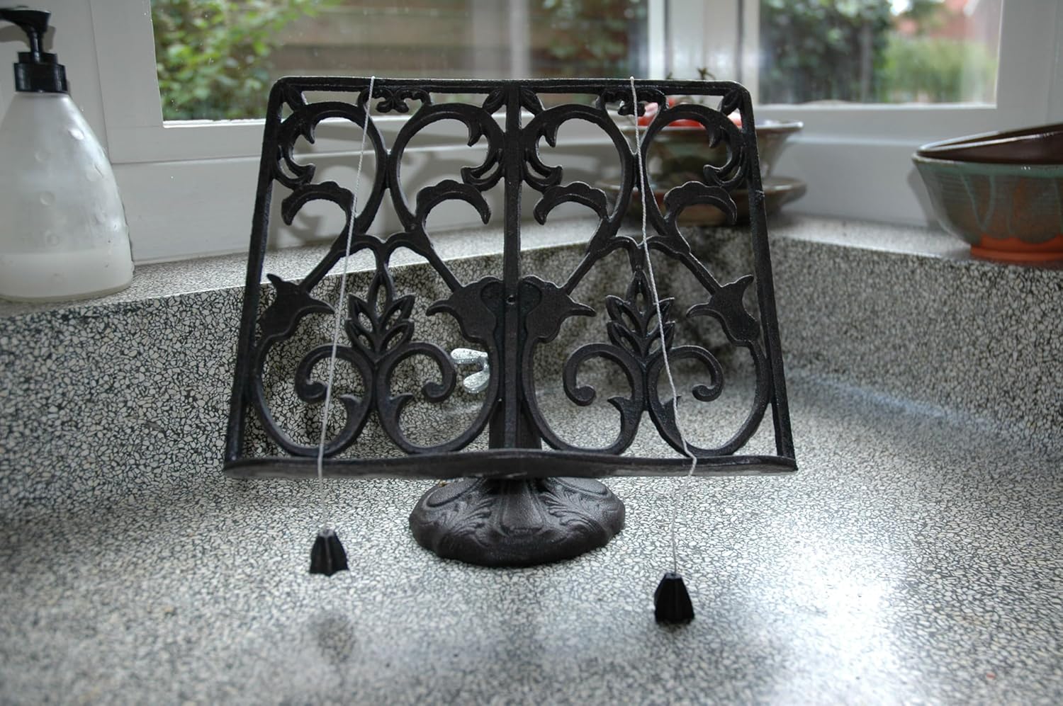 Esschert Design Cast Iron Cookbook Stand