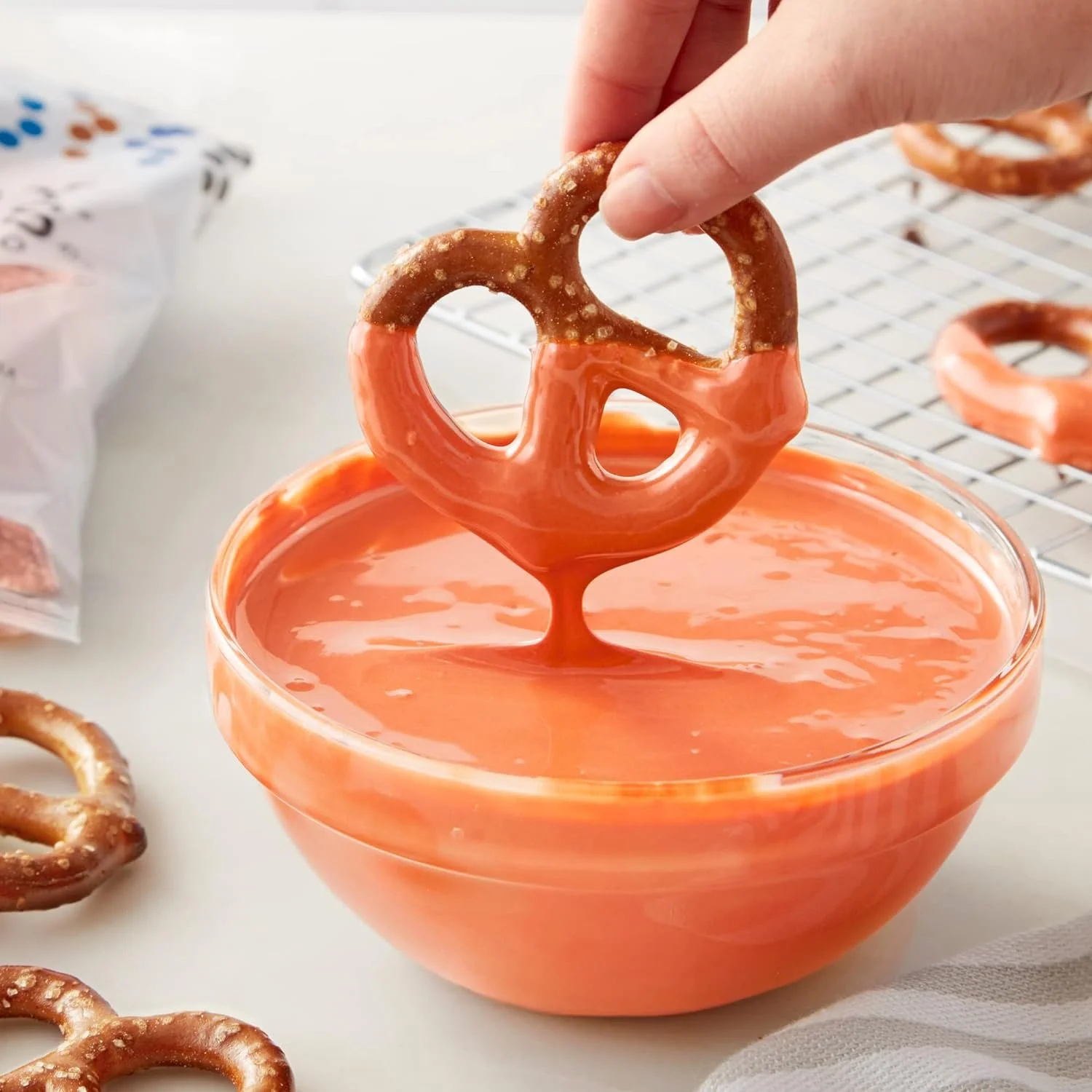 Wilton Orange Candy Melts Candy, 12 oz, Pack of 6