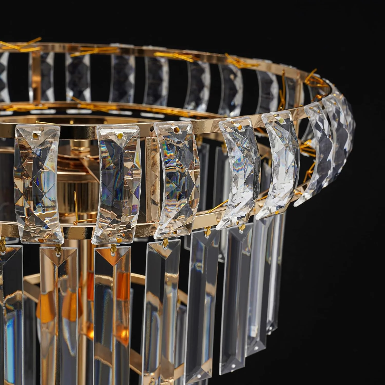 Wedding Gold Vases Centerpieces, Crystal Flower Stand with Hanging Crystals, 4-Tier Round Chandelier Pedestal Stand, Flower Stand Wedding Centerpieces Flower Stand (4 Tiers,Gold)