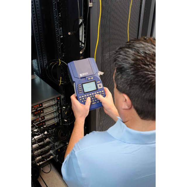 Brady, BMP51-KIT-VD, BMP51 Label Maker Starter Kit