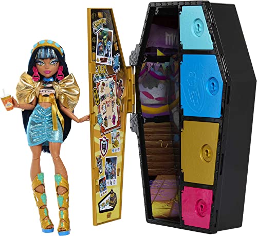 Monster High Skulltimate Secrets Doll & Clothes Accessories Set, Cleo De Nile with Dress-Up Locker & 19+ Surprises