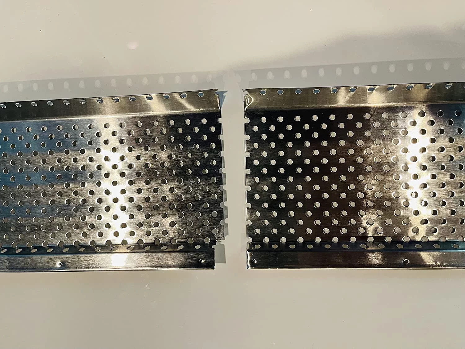 Shur Flo Gutter Guard 50 Year Gutter Cover System, Residential Gutter Guards, 200ft-Mil-5 Inch