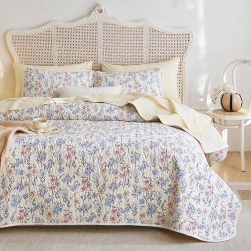 Wake In Cloud - Floral Quilt Set, Cute Colorful Flower Cottagecore Coquette for Women Teen Girls, Reversible Lightweight Bedspread Coverlet, 3 Pieces, Ivory Yellow, Queen/Full Size