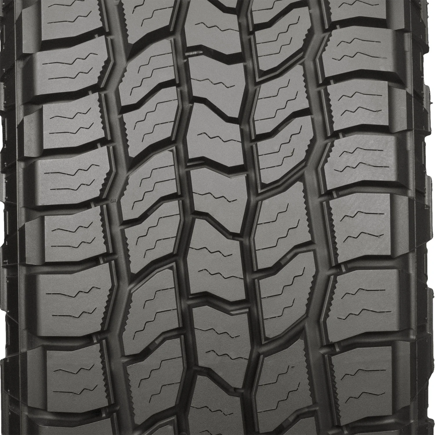 Set of 4 Cooper Discoverer AT3 XLT LT285/75R18 129/126S E Tires
