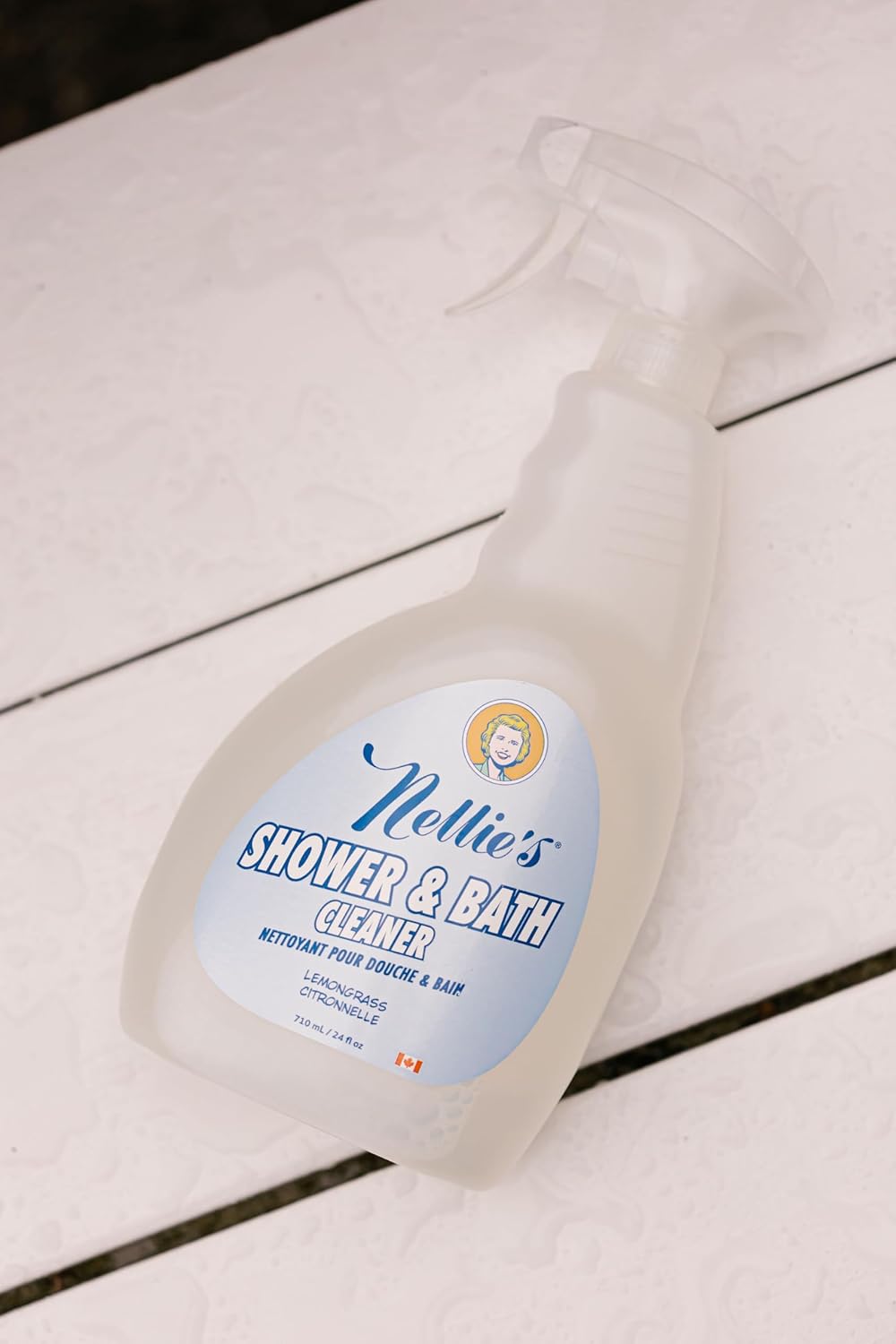 Nellie's Shower & Bath Cleaner - Plant-Based Bathroom Cleaner - Removes Soap Scum and Grime - Biodegradable, Leaping Bunny Certified, Environmentally-Friendly (24 fl oz.)