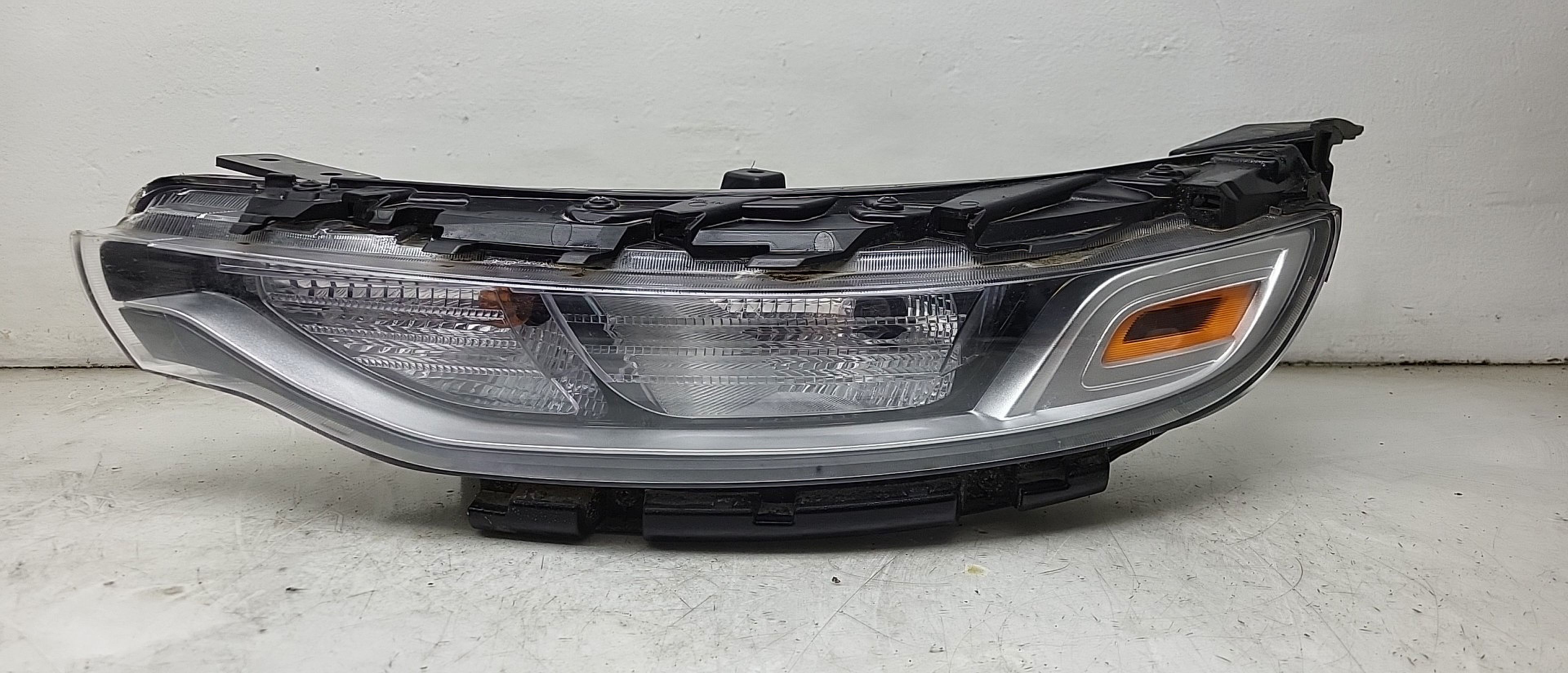 Pre-Owned 20 2020 Kia Soul Driver LH Daytime Running Fog Lamp Light OEM (Good)