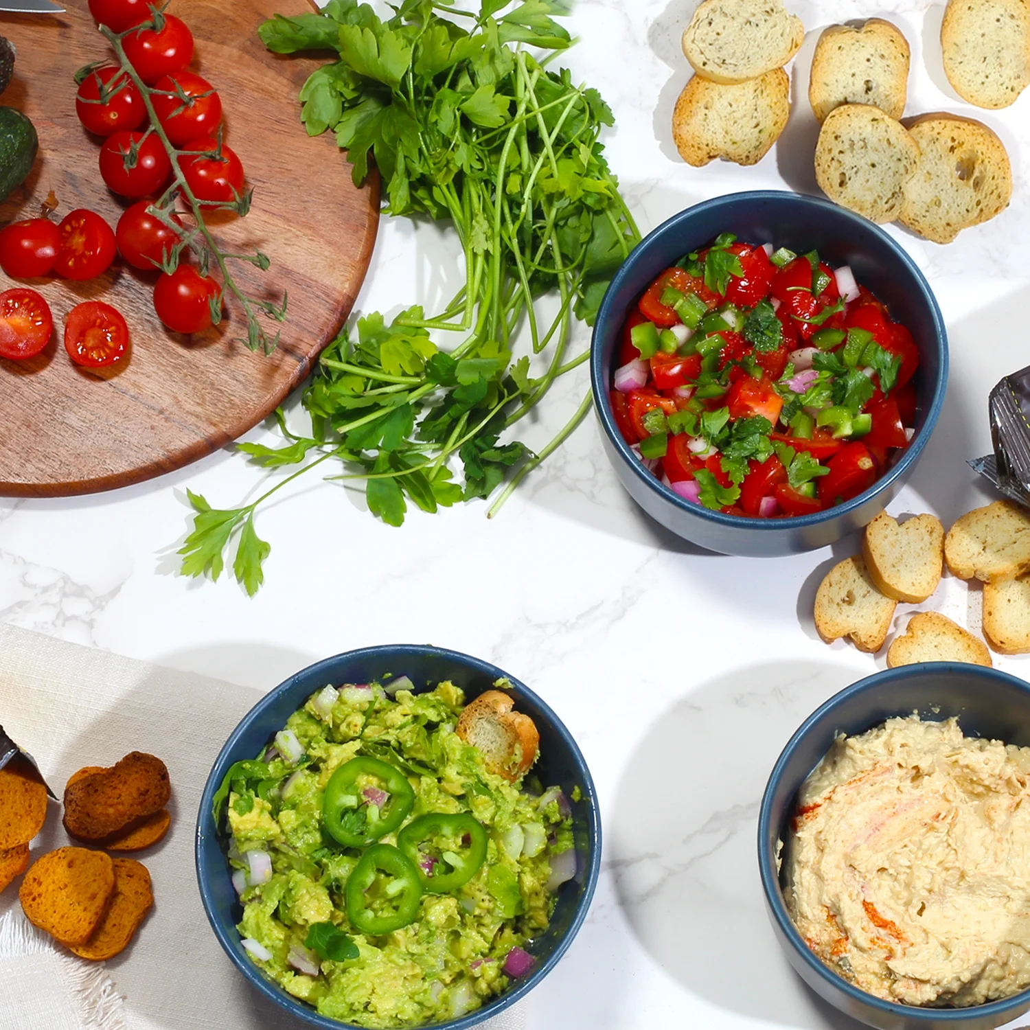 Crostini - Pack of 4 - Bruschetta Toasts - Cracker Gift Box - Sharing Size - Kosher, Vegan - Assorted Gourmet Flavors Bruschettini Pesto, Oregano, Pizza, Garlic - Italian Chips for Cheese