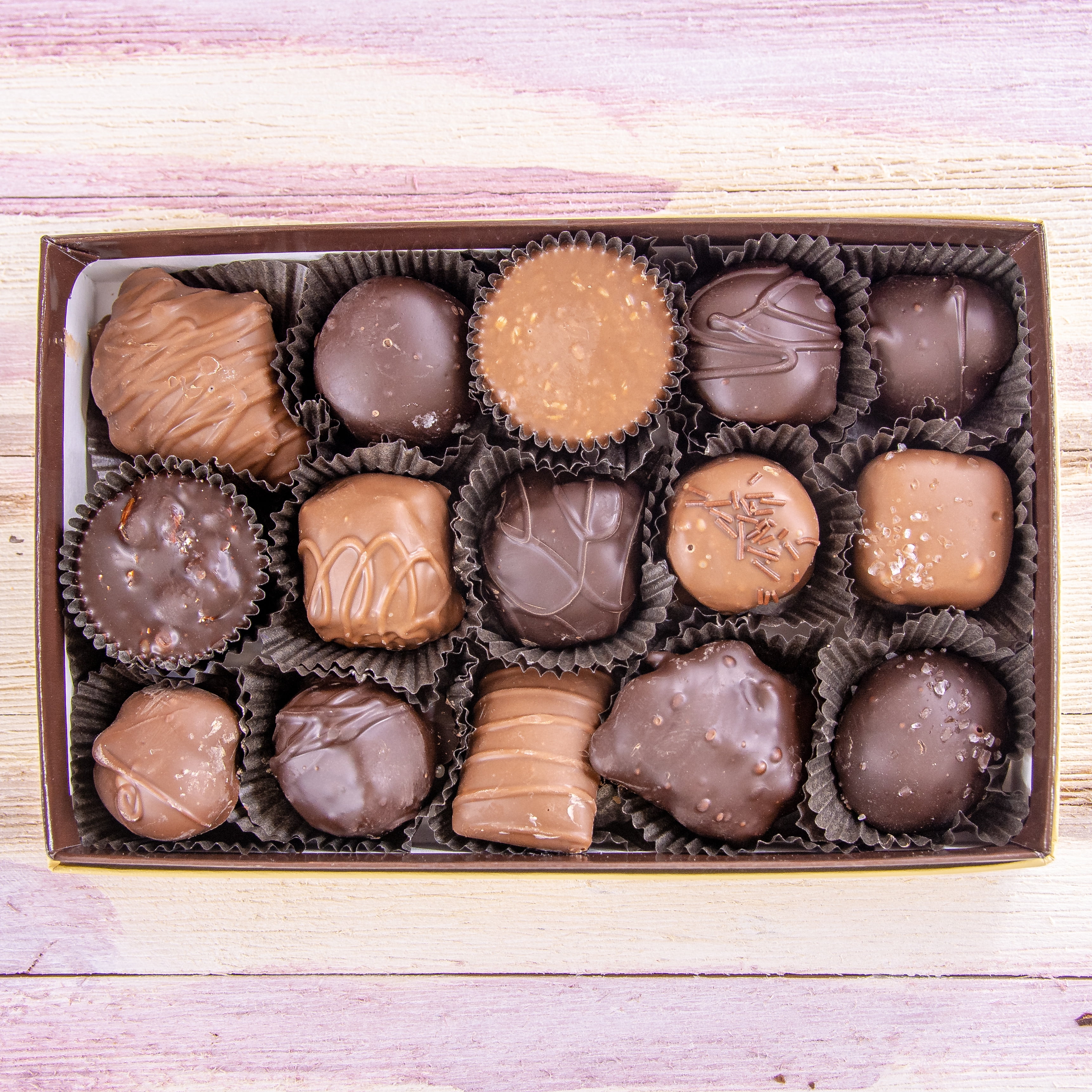 1/2 lb. Milk & Dark Chocolate Deluxe Assortment