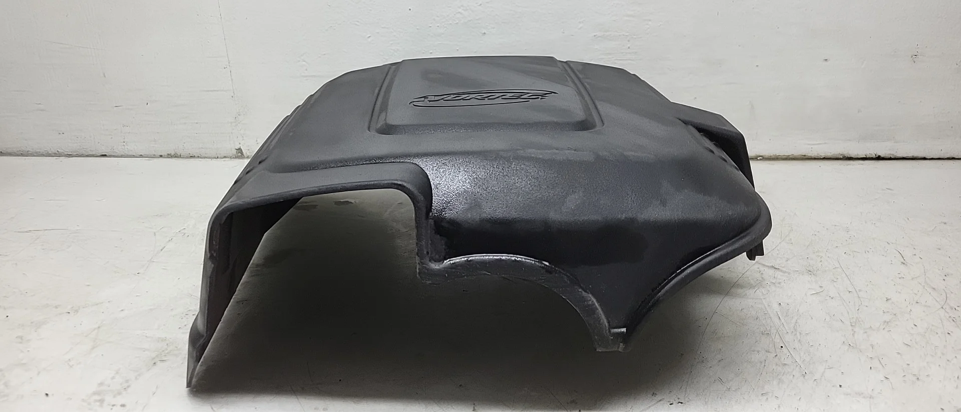 Pre-Owned 09 2009 Cadillac Escalade Engine Cover 6.2L OEM (Good)