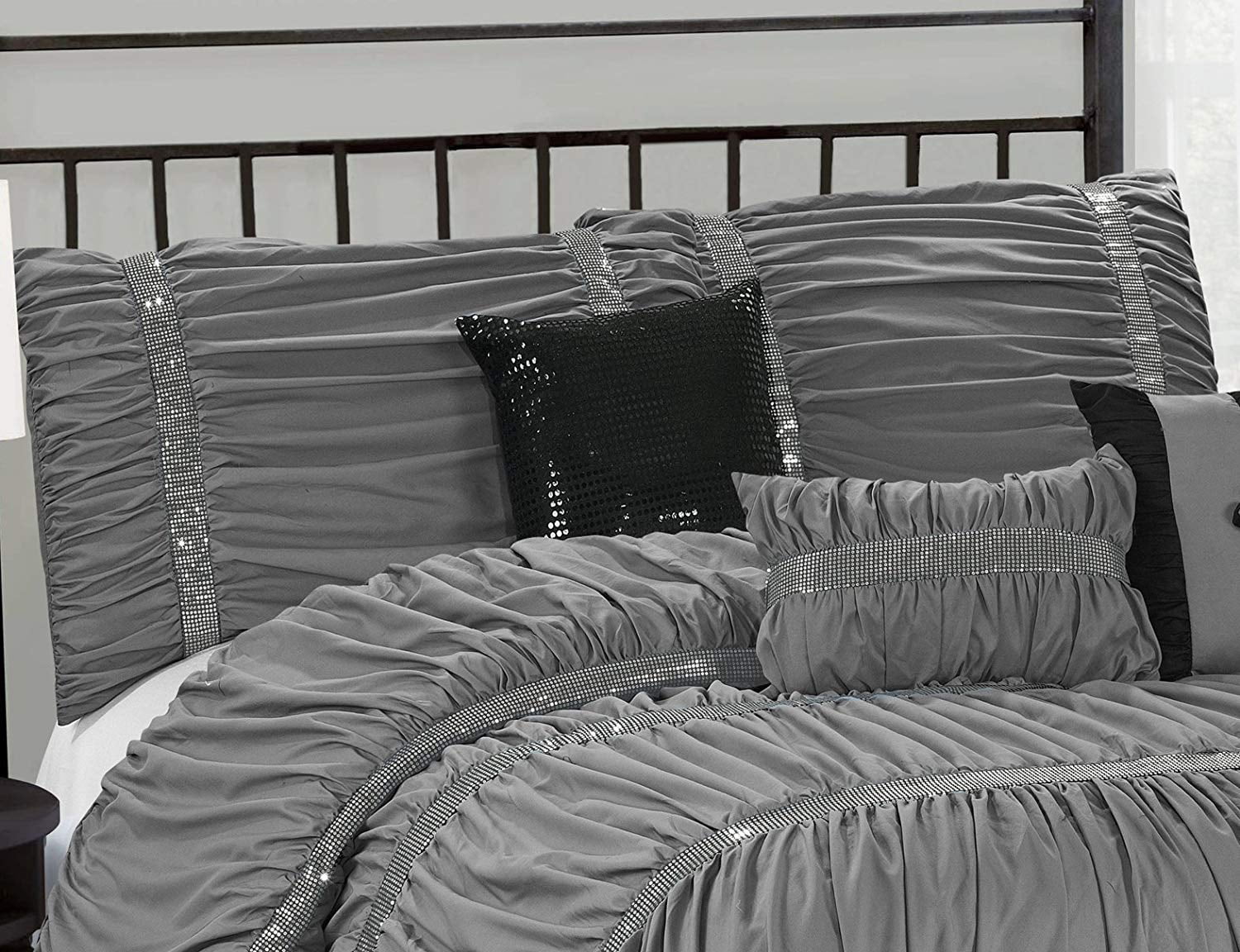 HIG Classic and original 250 Thread Count 7 Piece Comforter Sets Queen with Comforter and Standard shams and Bed Skirt and Square Pillow and Fashin Pillow